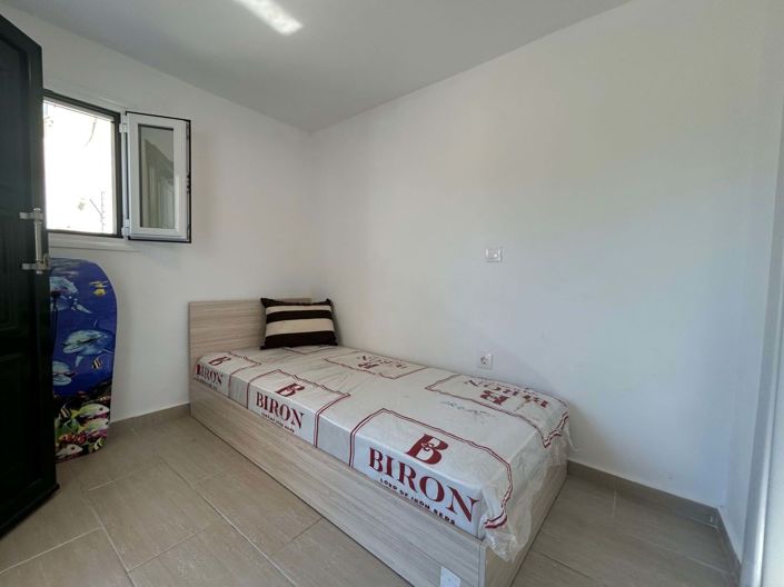 Image No.12-2 Bed House for sale