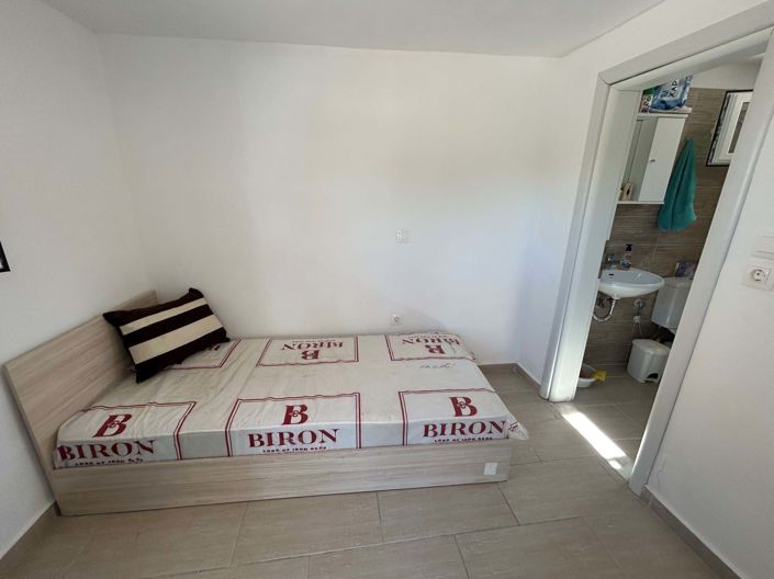 Image No.13-2 Bed House for sale