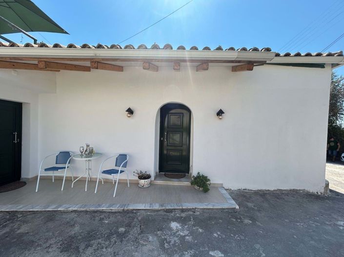 Image No.5-2 Bed House for sale