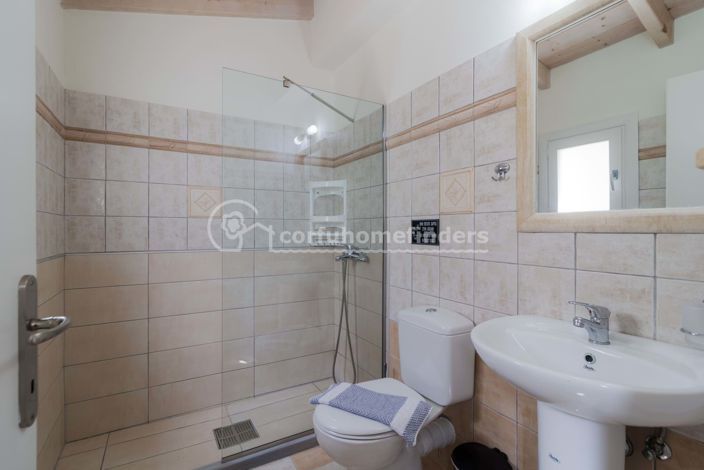 Image No.6-2 Bed House for sale