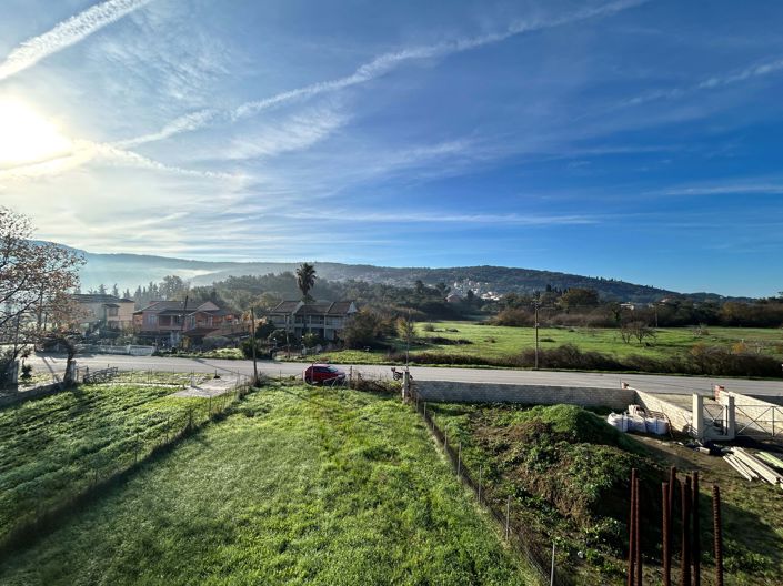 Image No.10-3 Bed House for sale