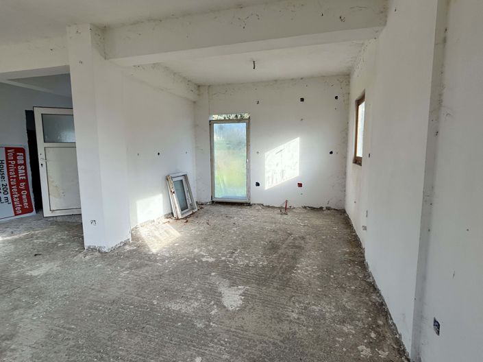 Image No.5-3 Bed House for sale