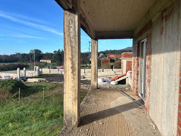 Image No.8-3 Bed House for sale