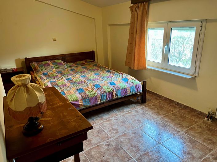 Image No.9-3 Bed House for sale