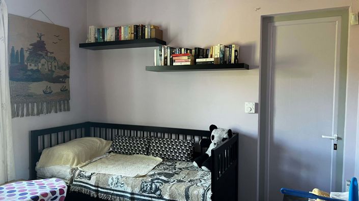 Image No.8-2 Bed House for sale