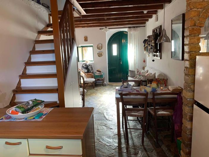 Image No.4-2 Bed House for sale