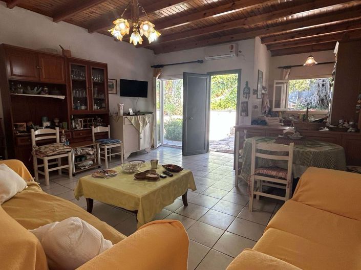 Image No.5-2 Bed House for sale