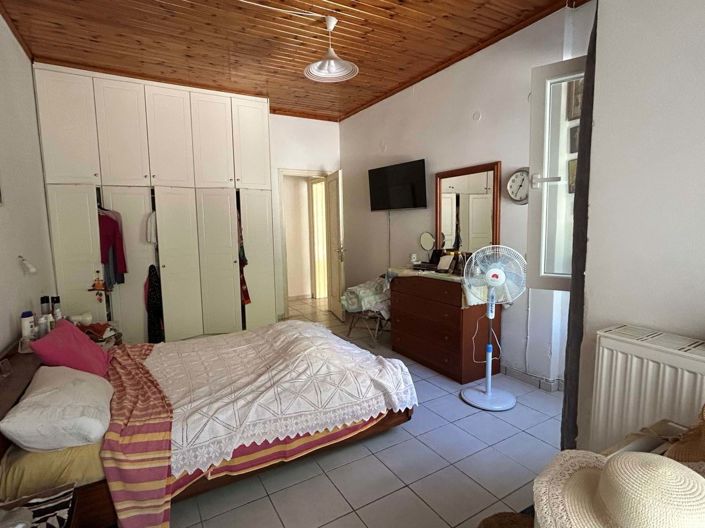 Image No.9-2 Bed House for sale