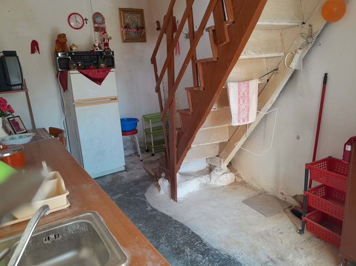 Image No.2-1 Bed House for sale
