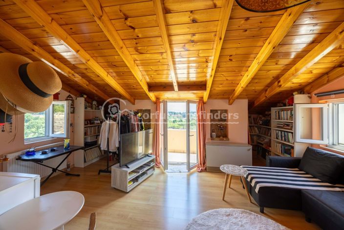 Image No.25-House for sale