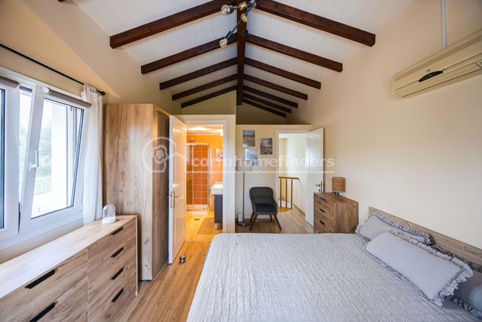 Image No.14-2 Bed House for sale