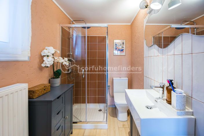 Image No.15-2 Bed House for sale