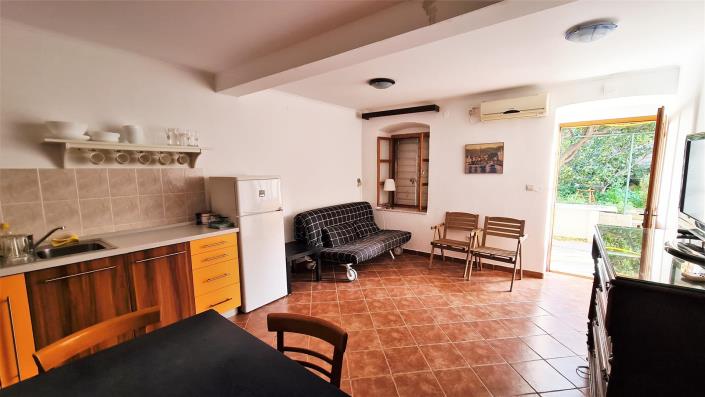 Image No.3-6 Bed House for sale