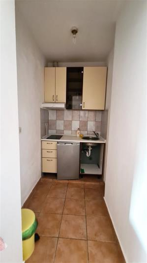 Image No.8-6 Bed House for sale