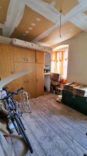 Image No.15-6 Bed House for sale