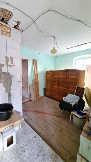 Image No.16-6 Bed House for sale