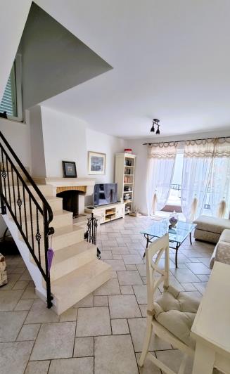 Image No.5-Villa / Détaché de 3 chambres à vendre à Jelsa