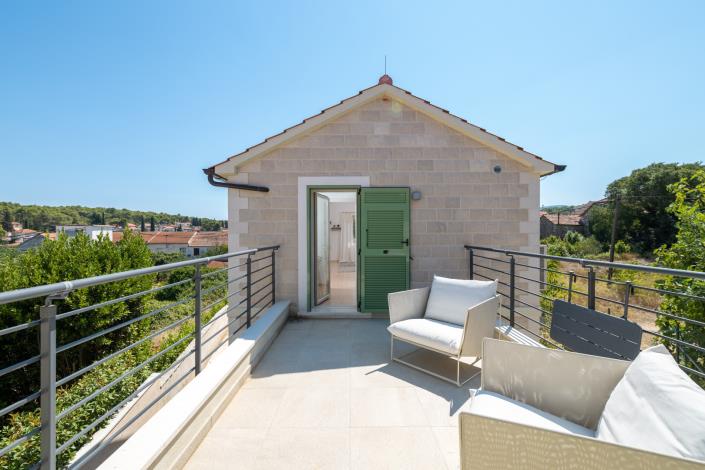 Image No.33-4 Bed Villa / Detached for sale