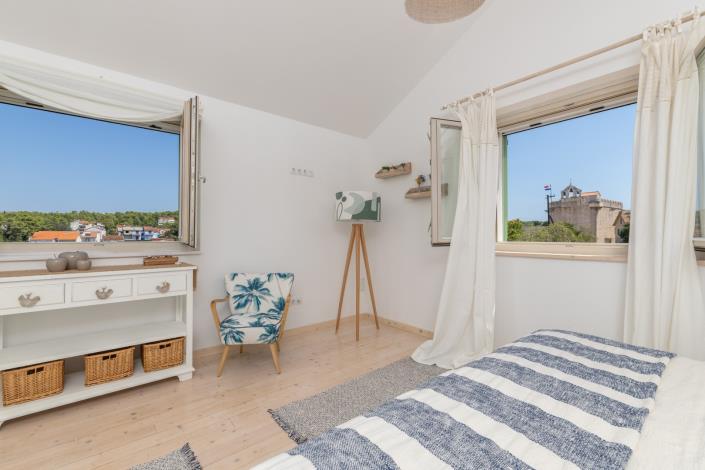 Image No.39-4 Bed Villa / Detached for sale