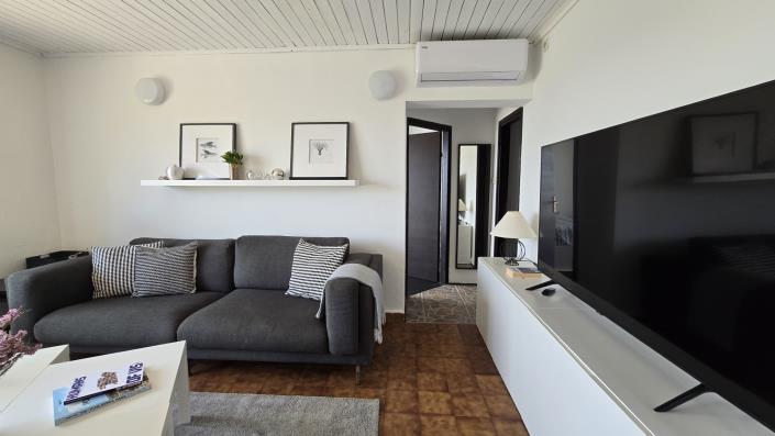 Image No.15-3 Bed House for sale