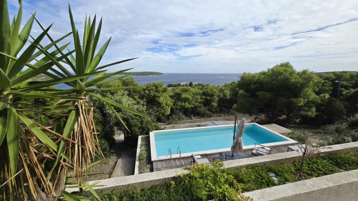 Image No.17-3 Bed House for sale