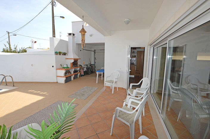 Image No.5-5 Bed House for sale
