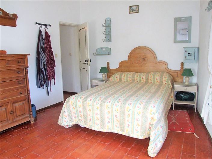 Image No.10-2 Bed House for sale