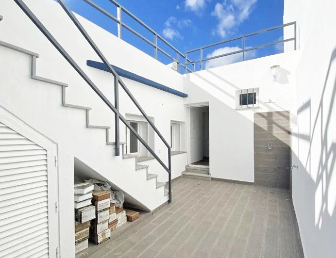 Image No.2-2 Bed Townhouse for sale