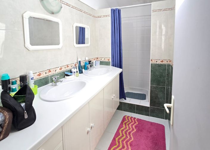 Image No.8-3 Bed House for sale