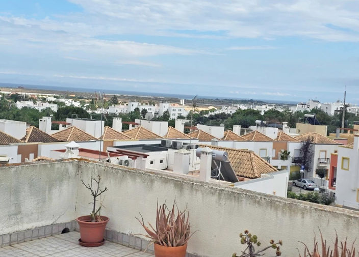 Image No.9-2 Bed House for sale