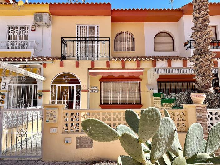 2 Bedrooms duplex for sale in La Florida sunny house £81754 (Ref