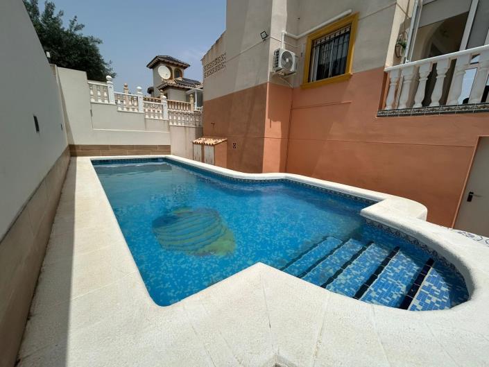 Image No.2-Maison / Villa de 3 chambres à vendre à Orihuela Costa