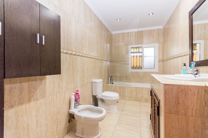 Image No.28-3 Bed Villa for sale