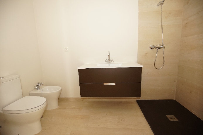 Image No.3-3 Bed Apartment for sale