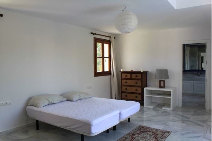 Image No.13-6 Bed Villa for sale