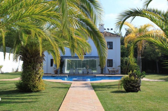 Image No.2-6 Bed Villa for sale