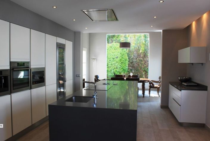 Image No.5-6 Bed Villa for sale