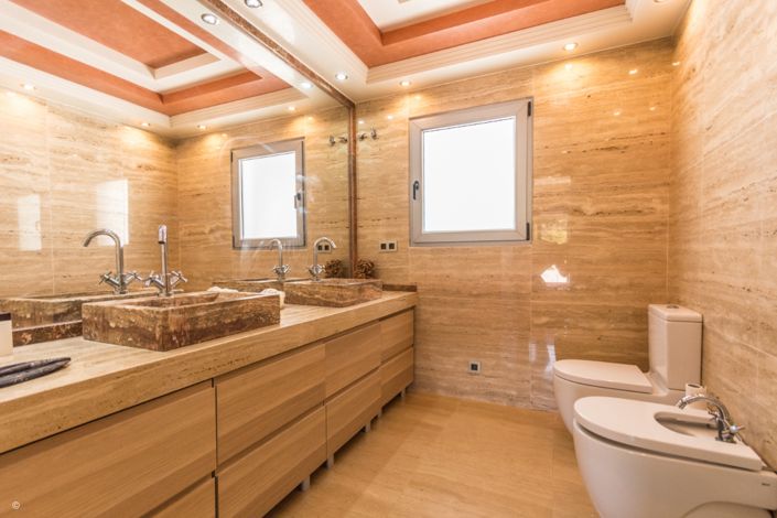 Image No.20-5 Bed Villa for sale