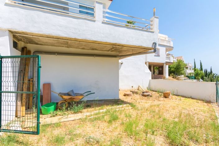 Image No.45-5 Bed Villa for sale