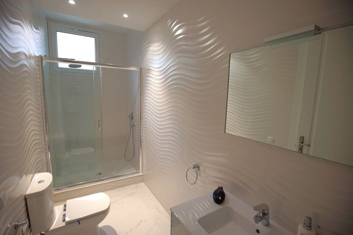 Image No.13-8 Bed Villa for sale