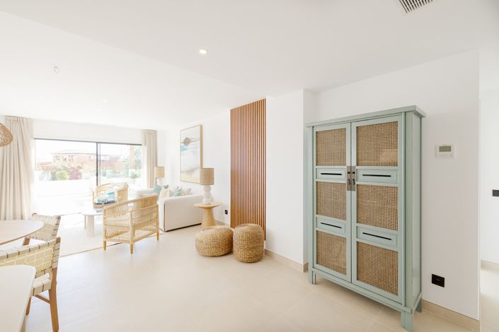 Image No.12-2 Bed Apartment for sale