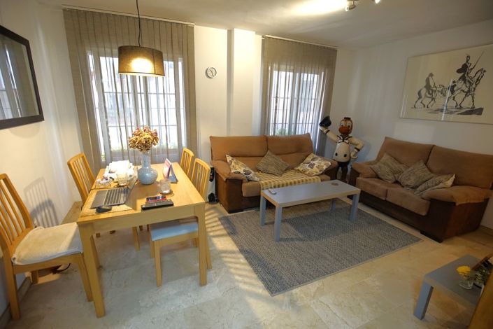 Image No.1-Appartement de 4 chambres à vendre à Estepona