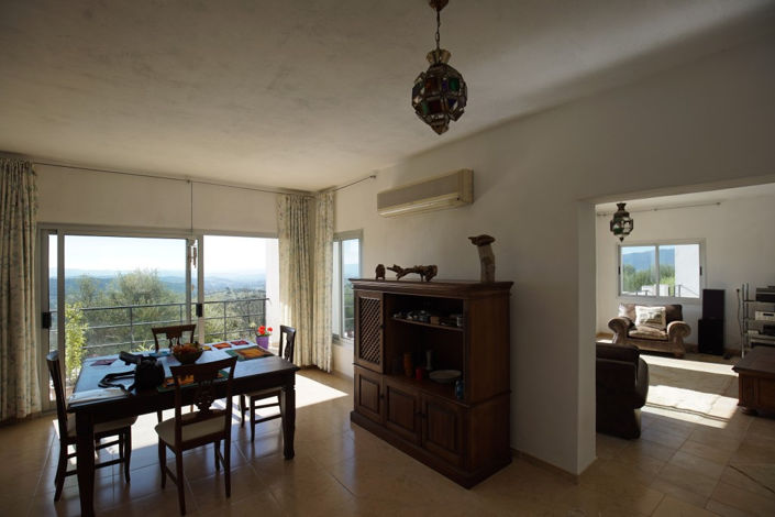 Image No.3-8 Bed Villa for sale