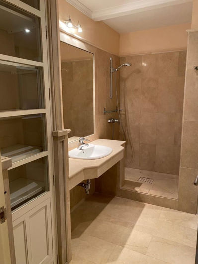 Image No.27-6 Bed Villa for sale