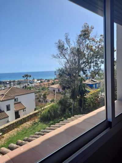 Image No.4-6 Bed Villa for sale