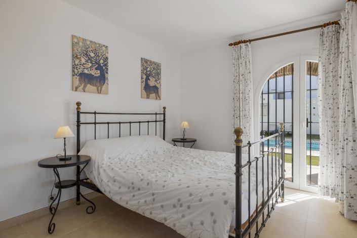 Image No.6-4 Bed Villa for sale