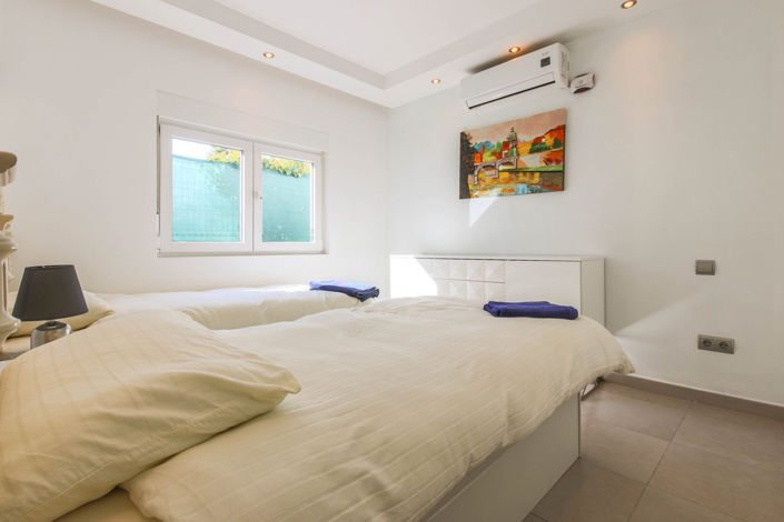 Image No.12-3 Bed Villa for sale