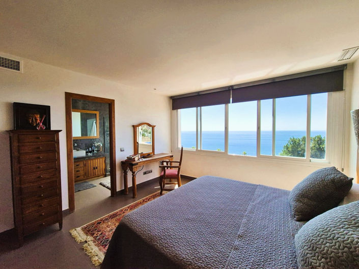 Image No.18-5 Bed Villa for sale