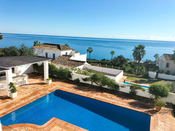 Image No.2-5 Bed Villa for sale