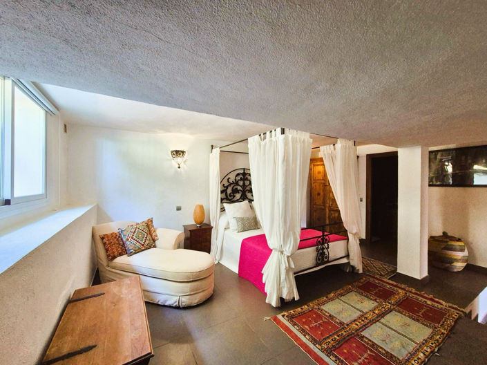 Image No.30-5 Bed Villa for sale